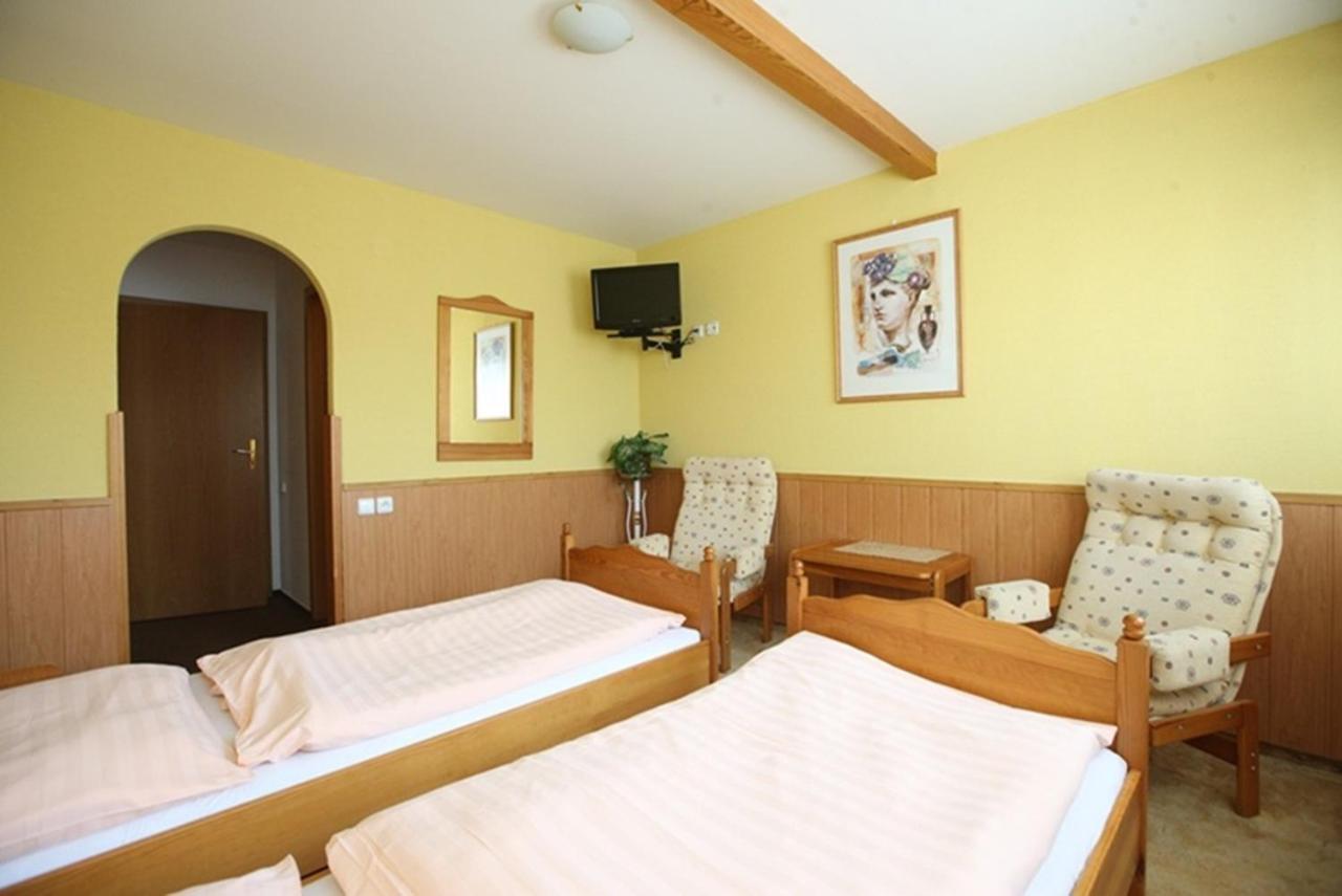Hotel Solaster Garni Třebíč Exteriör bild